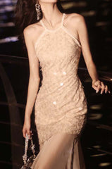 VESTIDO MIDI DE SIRENA CON DIAMANTES DE PIEDRA EN COLOR CAQUI