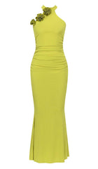 Neckholder-Maxikleid mit Rosenverzierung in verblasstem Grün