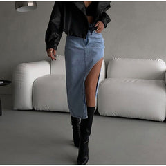 Rock mit seitlichem Schlitz