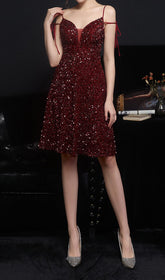 PAILLETTEN-MIDIKLEID MIT TIEFEM AUSSCHNITT