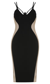 TRANSPARENTES SPITZENKLEID MIT SEITLICHER PASSFORM