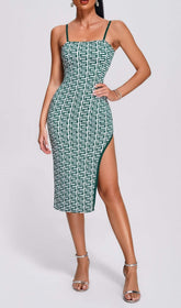 VESTIDO MIDI CON TIRANTES DE ESPAGUETI EN VERDE