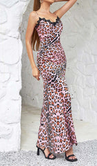 VESTIDO LARGO DE RAYAS CON TIRANTES DE ESPAGUETI EN ROSA