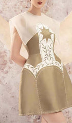 A-LINIEN-MINIKLEID MIT NÄHTEN IN KHAKI