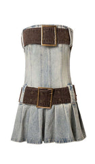 TRÄGERLOSES MINIKLEID MIT SCHNALLENDETAIL IN BLAU