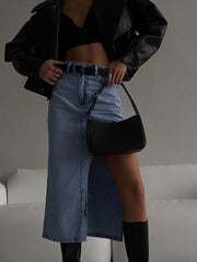 Rock mit seitlichem Schlitz