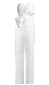 Jumpsuit aus Seidenfaille mit verdrehter Schleife