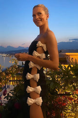 VESTIDO BANDAGE CON ABERTURA ALTA Y LAZOS BLANCOS