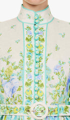 Hochgeschlossenes, langärmliges Midikleid in Weiß