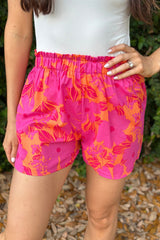 Rosa Shorts mit gesmoktem Bund und Blumenmuster