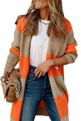 Orangefarbener Cardigan mit geripptem Colorblock-Muster
