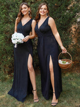 Glänzendes Abendkleid in Übergröße mit V-Ausschnitt und Seitenschlitz