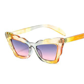 Cat-Eye-Brille mit farbiger Spitze für Damen