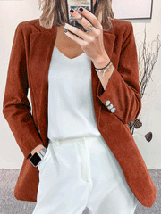 Blazer de pana con solapa lisa y corte entallado