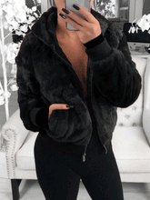 Plüschmantel mit Kapuze und Reißverschluss