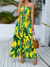 Vestido largo bohemio con cuello halter y abertura en la cintura alta