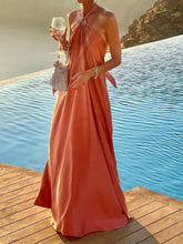 Vestido liso sin mangas con cuello halter y espalda abierta