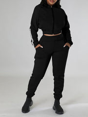 Lässiges zweiteiliges Set mit Kapuze und Streifen