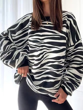 Lockerer Kapuzenpullover mit großem Aufdruck und langen Ärmeln