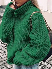 Dicker Strickpullover mit hohem Kragen und Fledermausärmeln