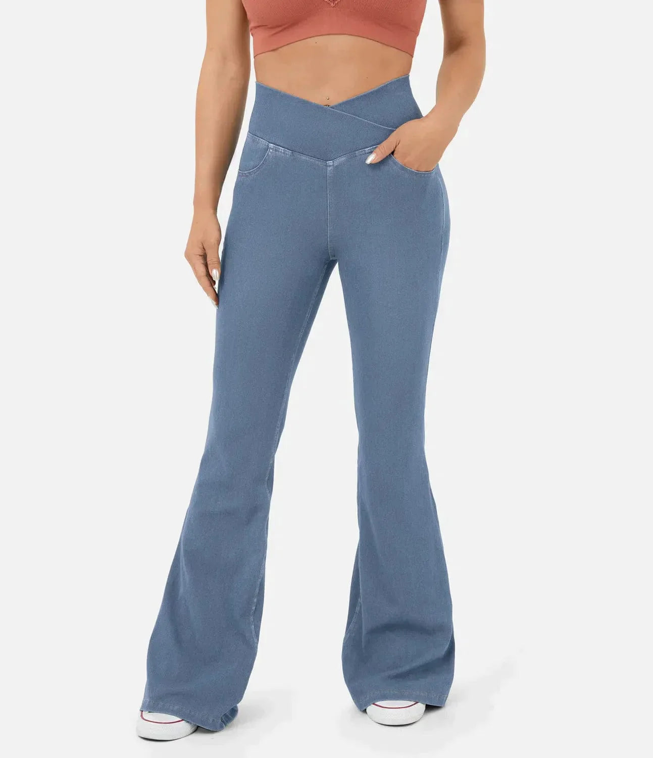 Claraâ„?- High-waisted elastic jeans