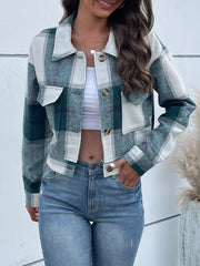 Kurze Jacke mit Karomuster und überschnittenen Schultern