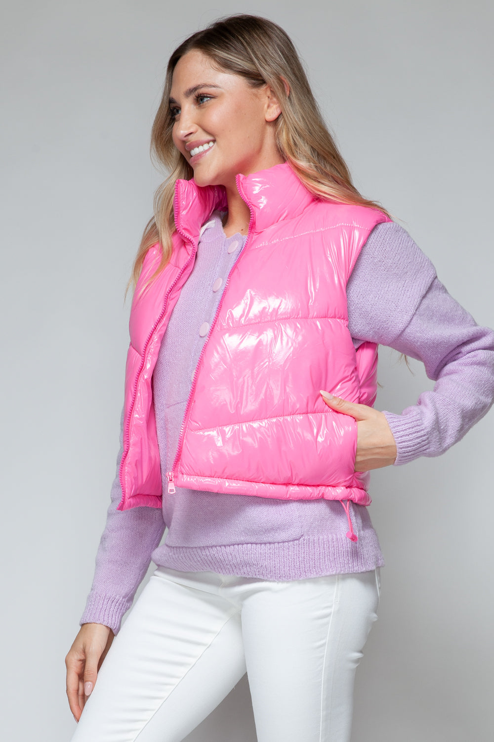 Chaleco acolchado brillante de cuello alto con cremallera Snobbish