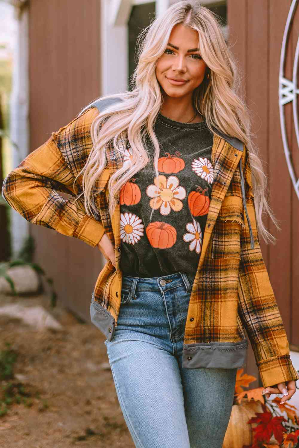 Karierte Jacke mit Kapuze und Knopfleiste vorne