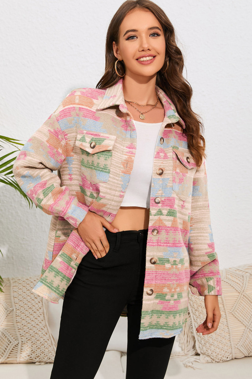 Chaqueta con cuello abotonado geométrico