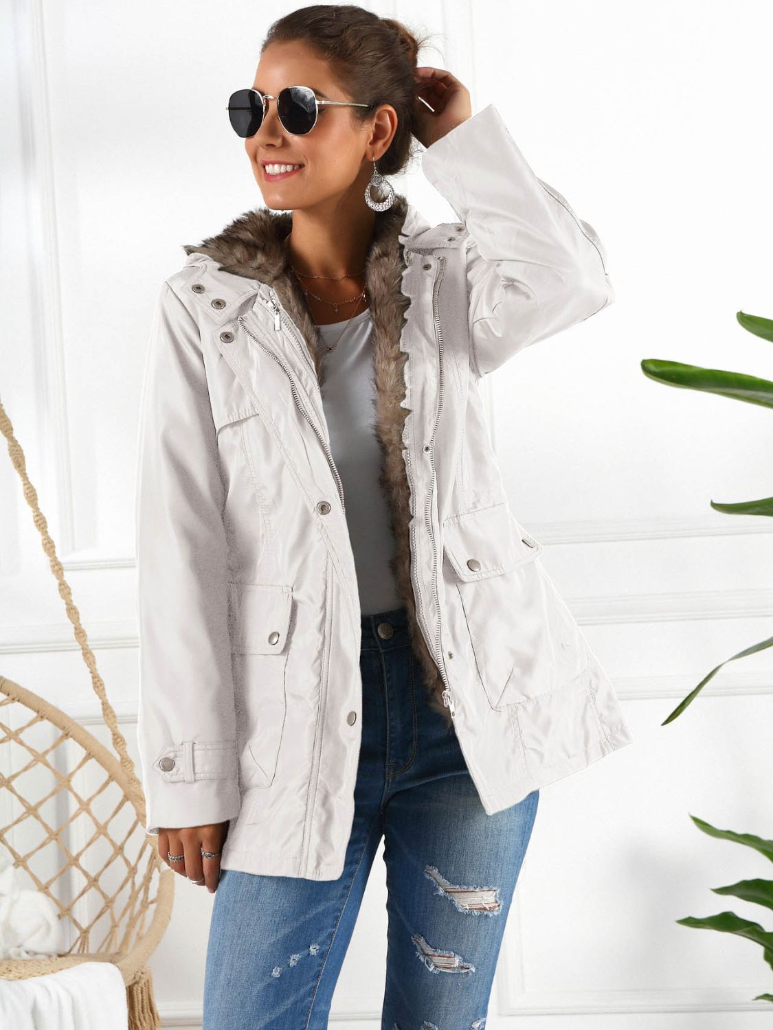 Chaqueta con capucha de tamaño completo y forro desmontable (tres modos de uso)