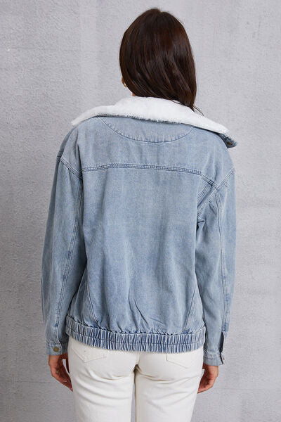 Jeansjacke mit Druckknopfkragen