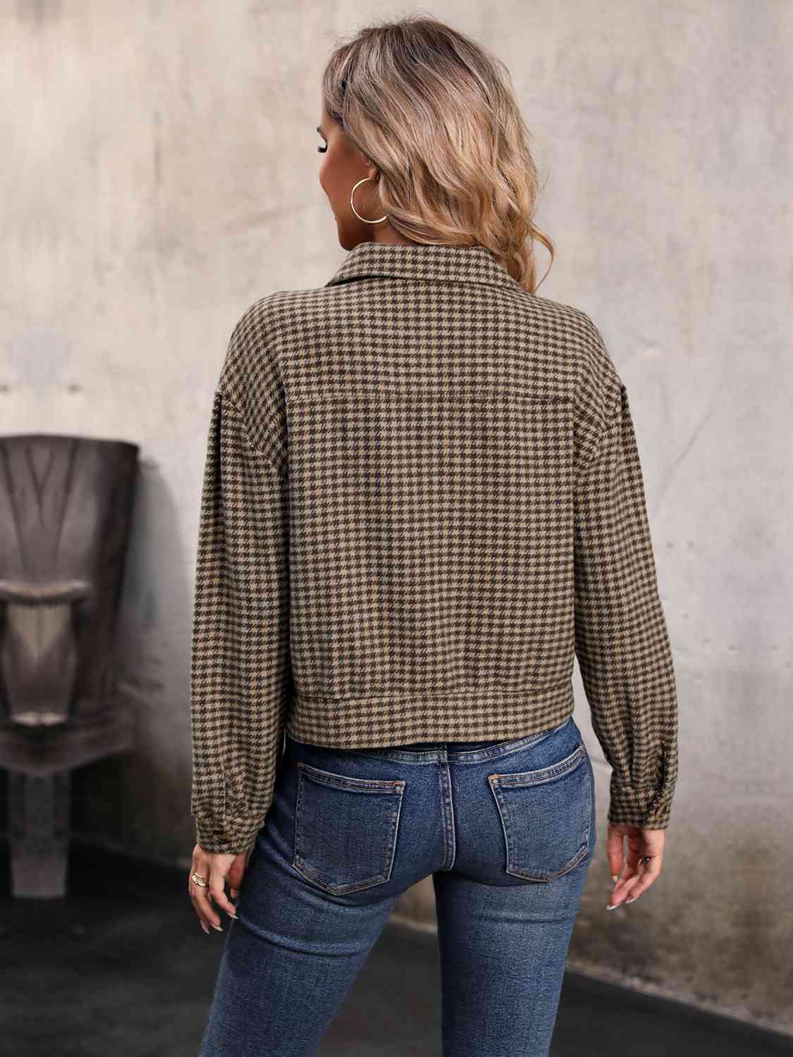 Jacke mit Hahnentrittmuster und Kragen zum Zuknöpfen