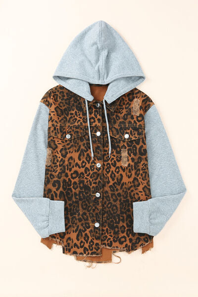 Jeansjacke mit Leopardenmuster und Kapuze im Used-Look
