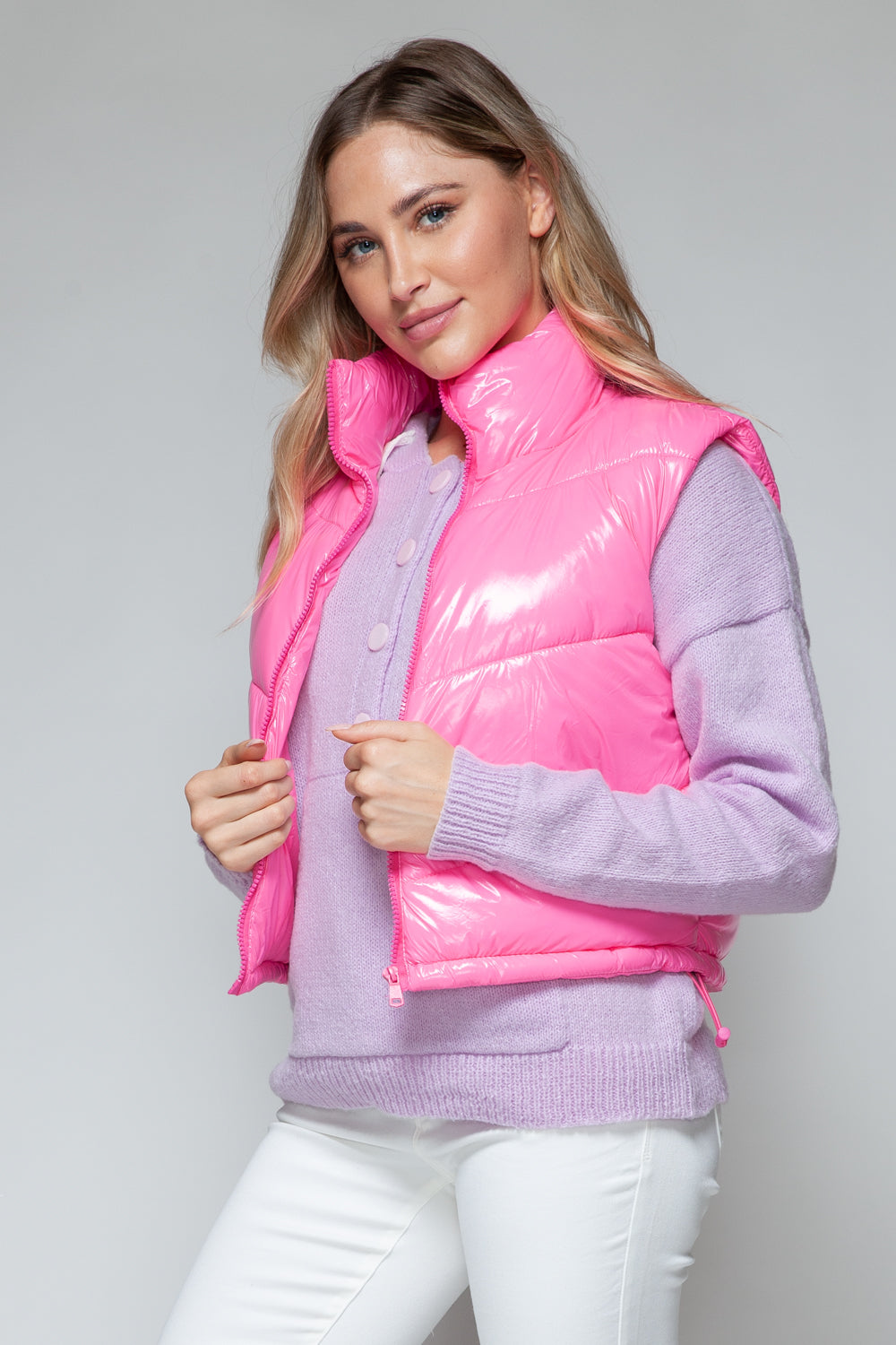 Chaleco acolchado brillante de cuello alto con cremallera Snobbish