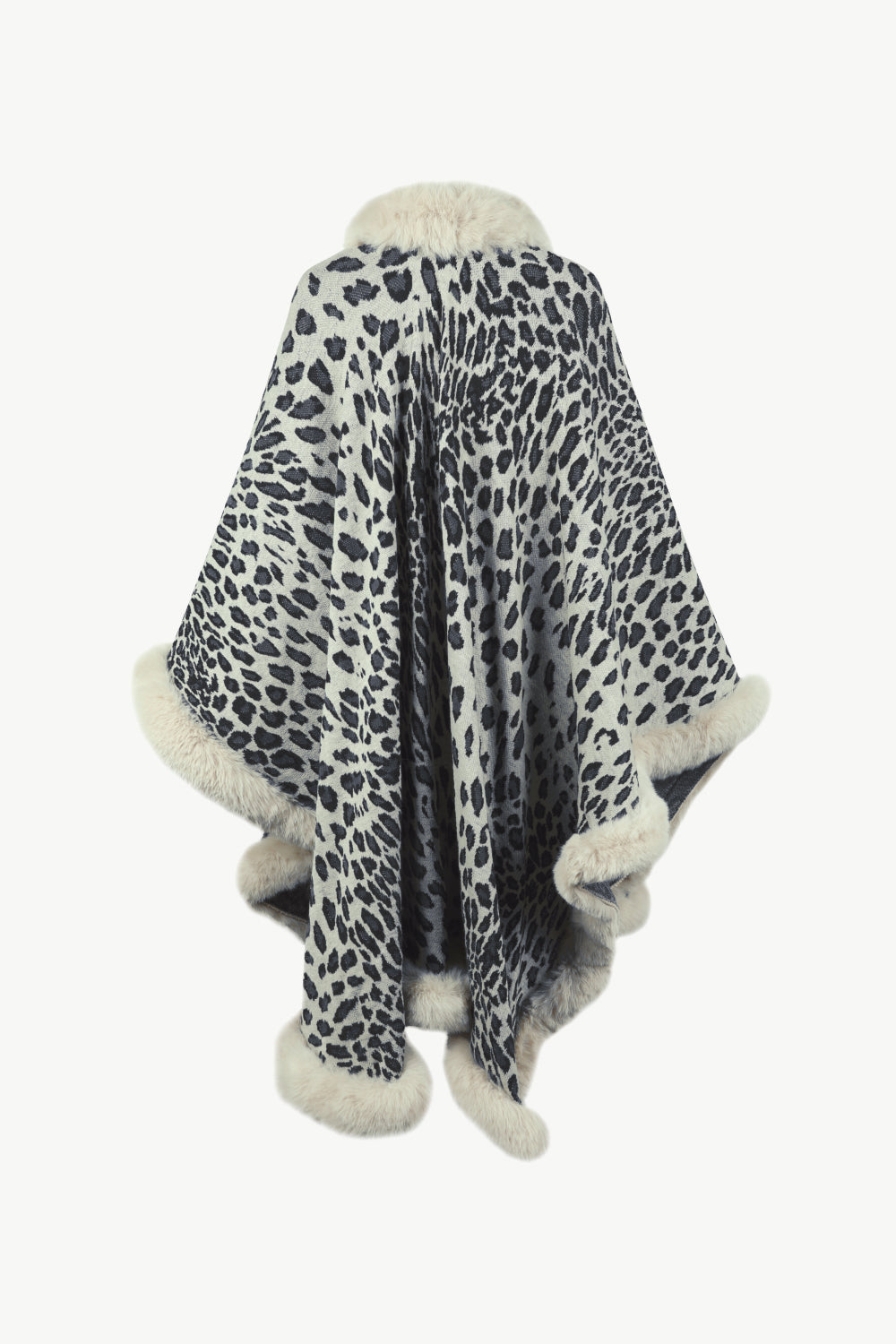 Poncho de leopardo con frente abierto
