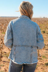Jeansjacke mit Knopfleiste und offenem Saum
