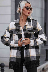 Jacke mit Karomuster, Kragen und Druckknopfleiste vorne