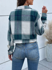 Kurze Jacke mit Karomuster und überschnittenen Schultern