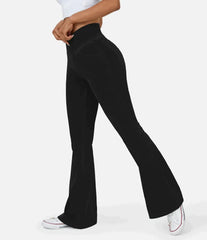 Claraâ„?- High-waisted elastic jeans