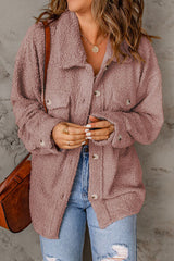 Flauschige Jacke mit Knöpfen und Taschen