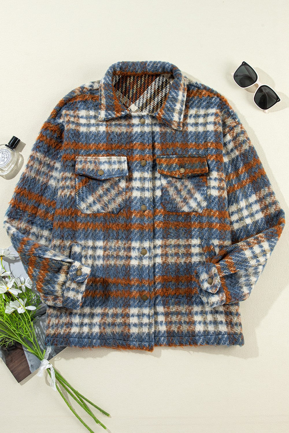 Karierte, langärmlige Jacke mit Knöpfen
