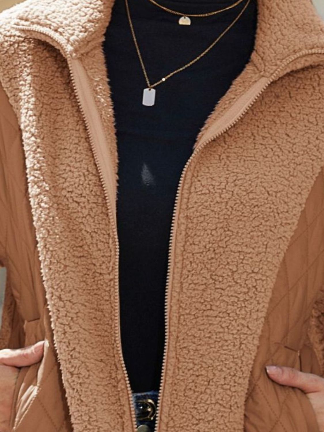 Chaqueta con cuello y cremallera