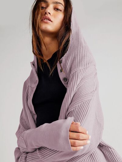 Waffelstrickjacke mit überschnittenen Schultern und Kapuze