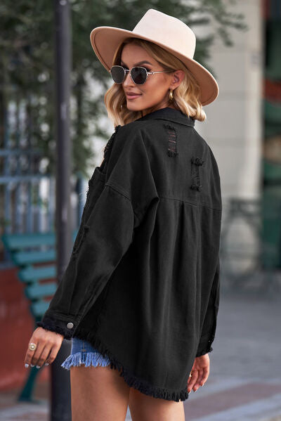 Distressed-Jeansjacke mit Knopfleiste und offenem Saum