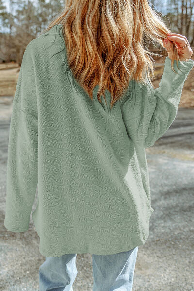 Jacke mit überschnittenen Schultern und Knopfleiste