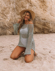 Beach sweater with holes