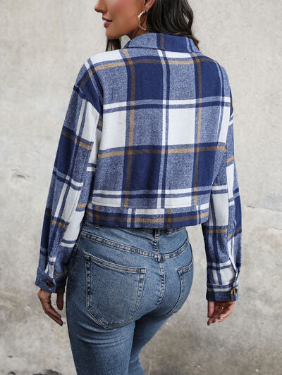 Kurze Jacke mit Karomuster und überschnittenen Schultern