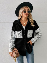 Jeansjacke mit Leopardenmuster und Knöpfen