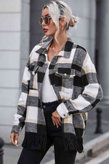 Jacke mit Karomuster, Kragen und Druckknopfleiste vorne