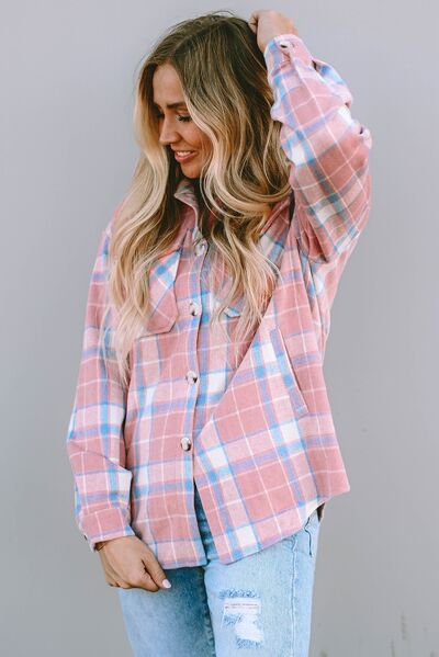 Karierte Jacke mit Taschen, Kragen und Knopfleiste